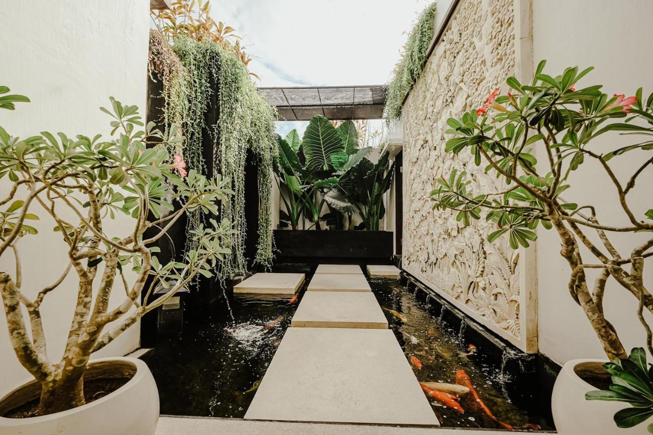 Sunset Palms Beach Villa Jimbaran Exterior foto