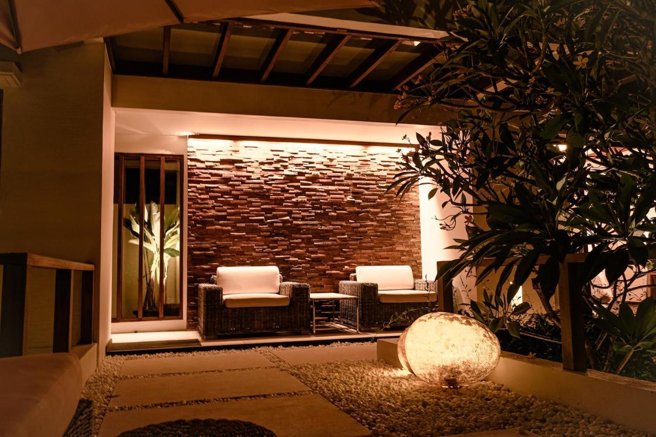 Sunset Palms Beach Villa Jimbaran Exterior foto